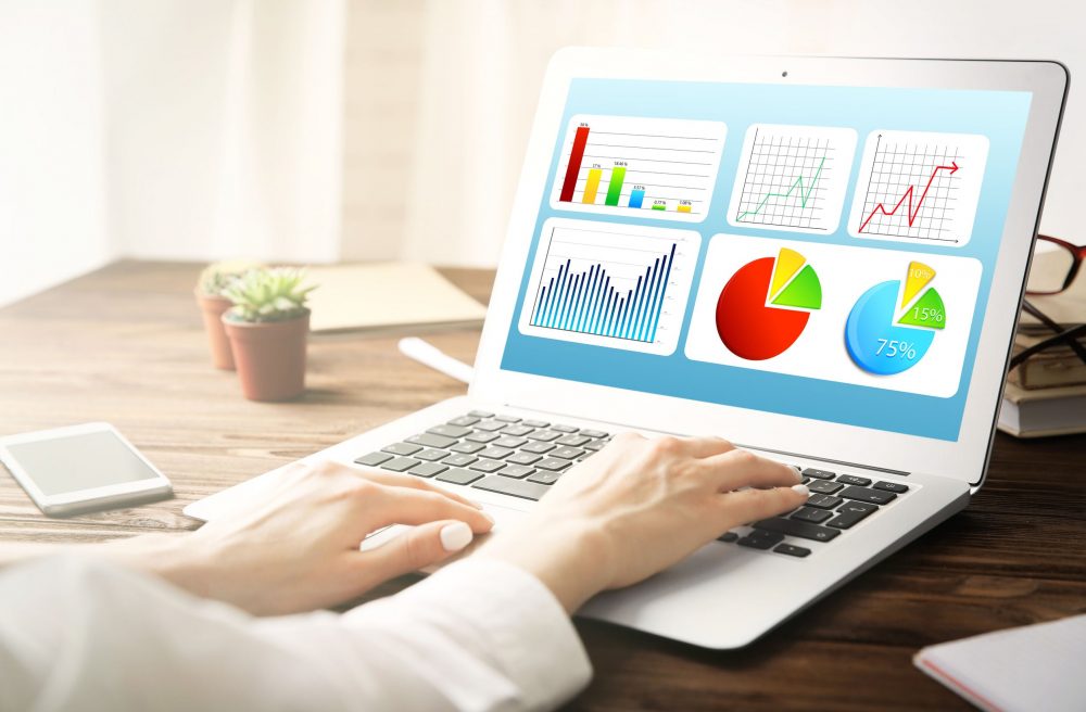 SEO freelancer working on laptop